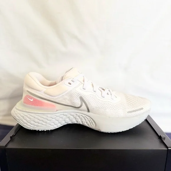 Nike ZoomX Invincible Run Flyknit White Platinum size 12 CT228-102 2021 PREOWNED
